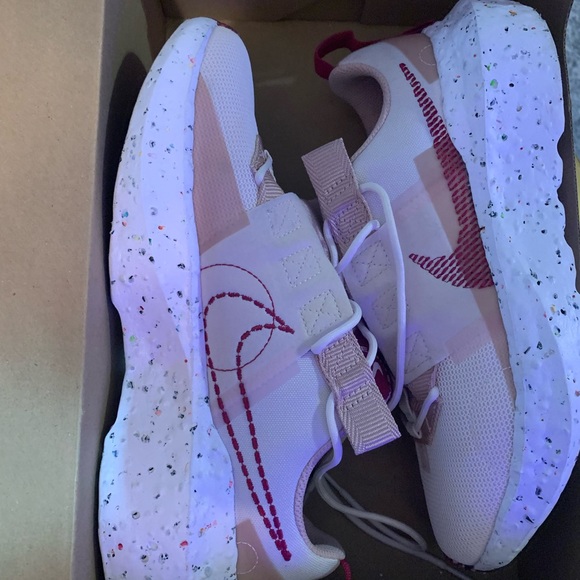 Nike Crater Impact Womens Sneaker Pink Maroon Lightweight size 8 - Picture 2 of 10